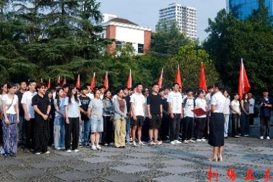 致敬匠心承文脉 拜师鲁班启新篇——我系圆满举行2026级新生拜师鲁班仪式
